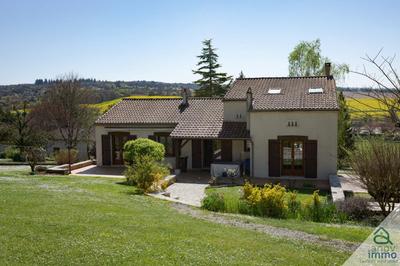 Maison - 205 m² - 6 pièces