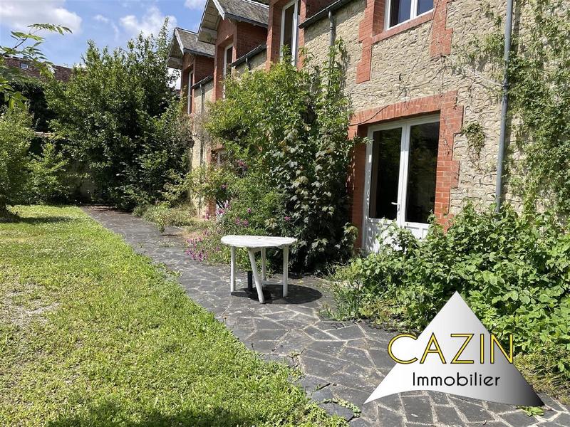 Maison - 287 m² - 10 pièces