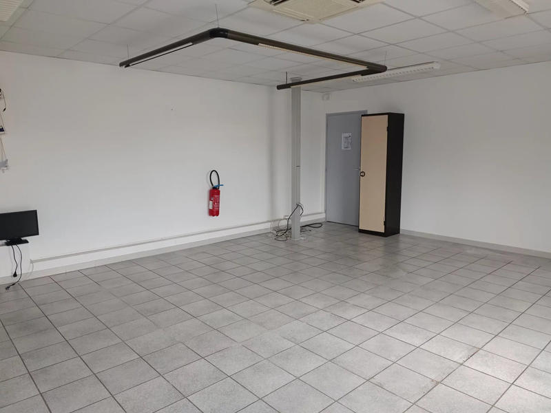 Local commercial - 119 m² - 5 pièces