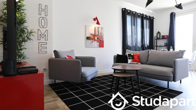 Chambre - 12 m² - 1 pièce