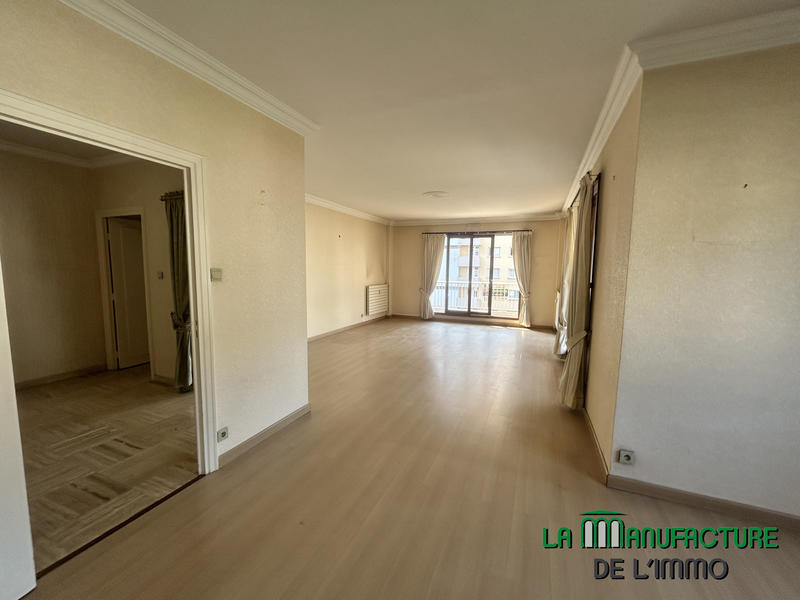 Appartement - 151 m² - 6 pièces