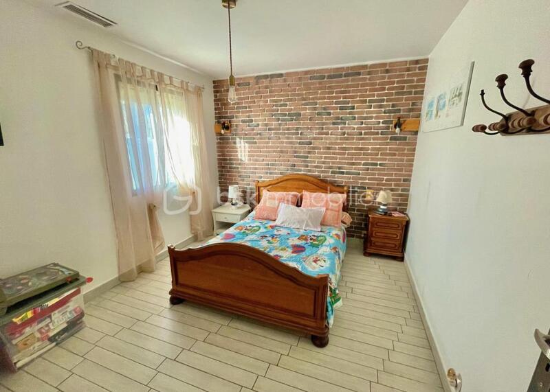 Maison - 150 m² - 8 pièces