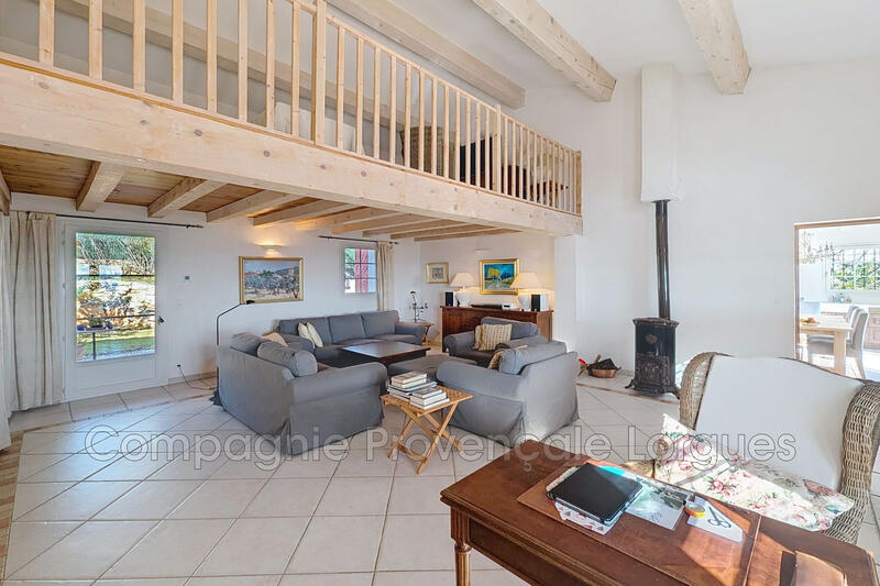 Villa - 200 m² - 6 pièces