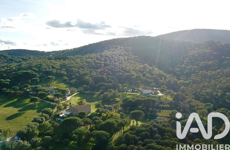 Maison - 411 m² - 17 pièces