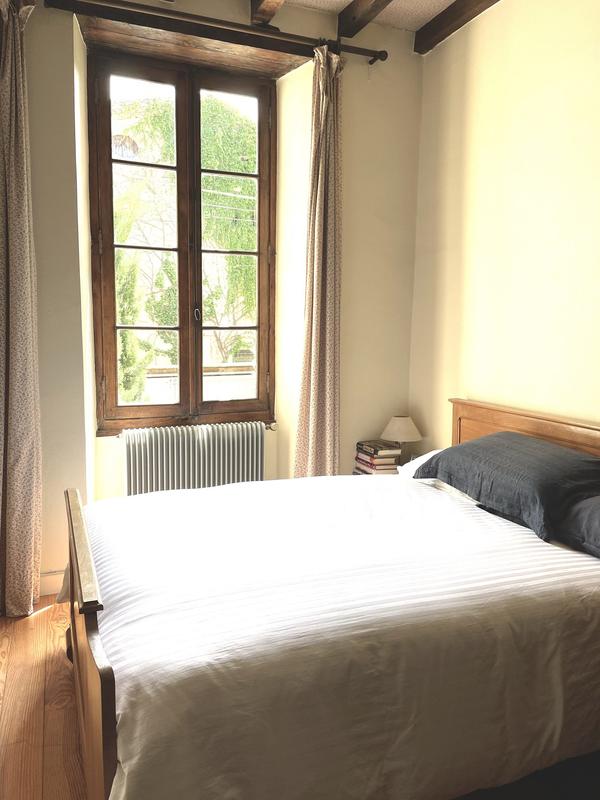 Maison - 215 m² - 9 pièces