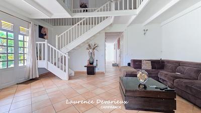 Maison - 200 m² - 5 pièces