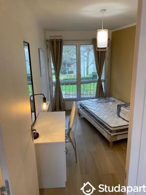 Chambre - 10 m² - 1 pièce