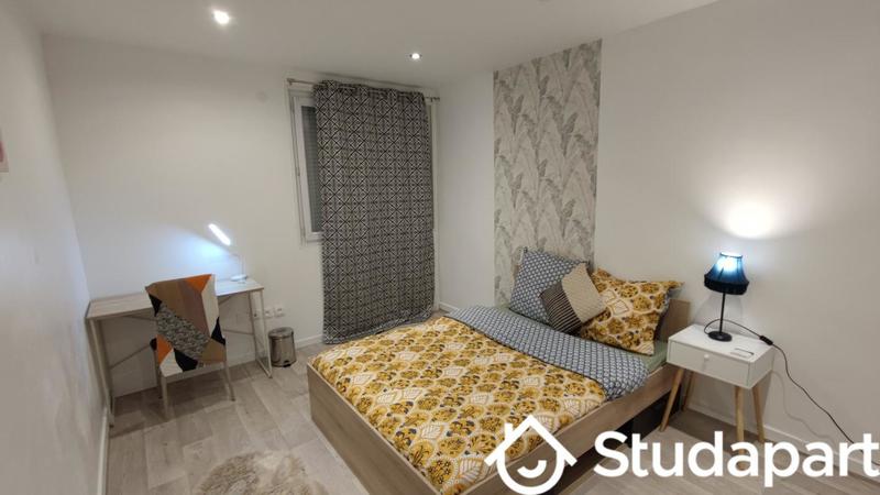 Chambre - 10 m² - 1 pièce