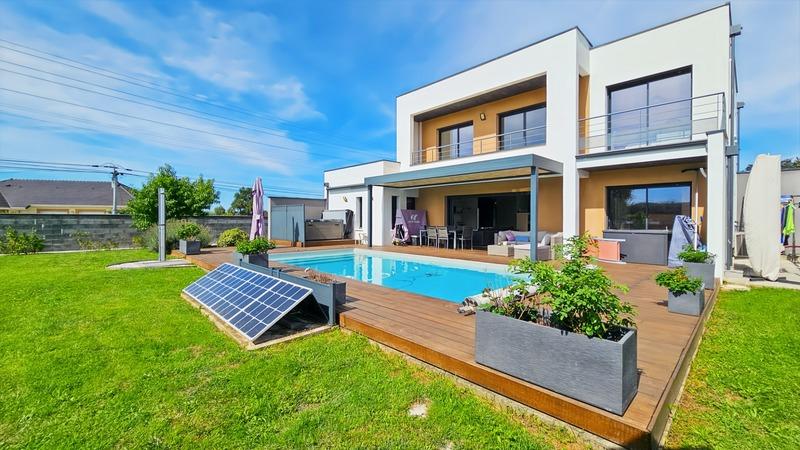 Maison - 161 m² - 6 pièces