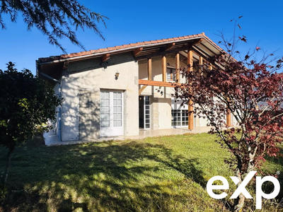 Maison - 200 m² - 6 pièces