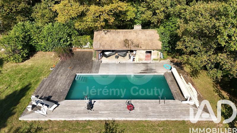 Maison - 259 m² - 10 pièces