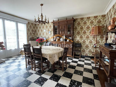 Maison - 104 m² - 4 pièces