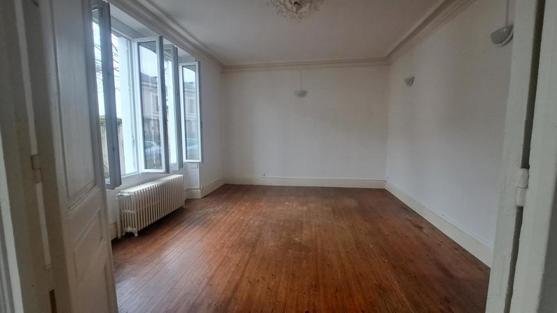 Maison bourgeoise - 232 m² - 8 pièces