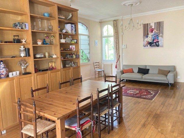 Maison - 232 m² - 4 pièces