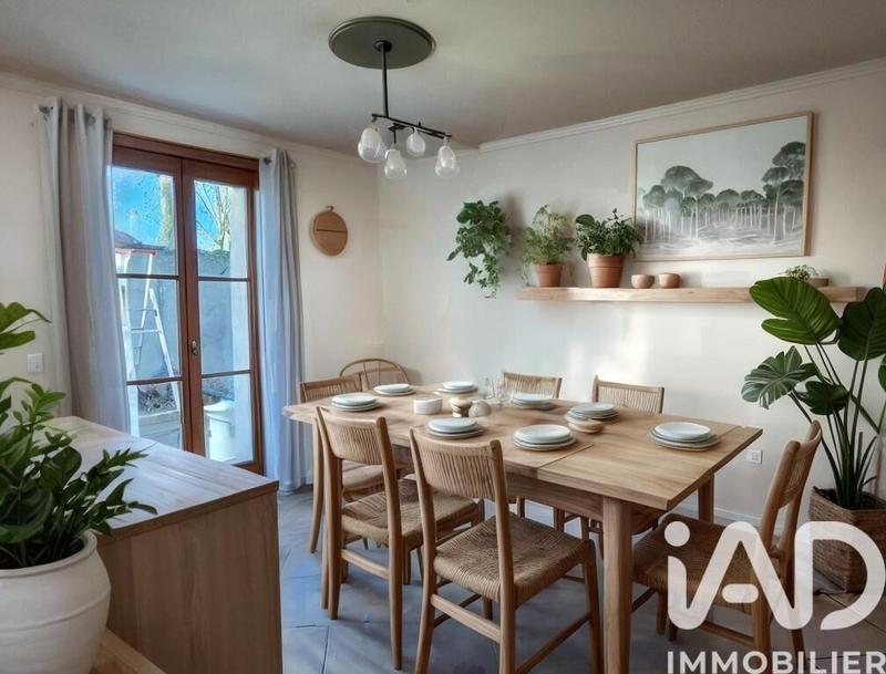 Maison - 92 m² - 4 pièces