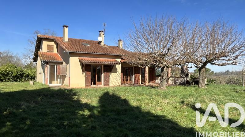 Maison - 194 m² - 8 pièces