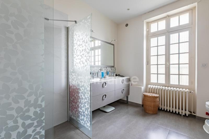 Maison - 170 m² - 7 pièces