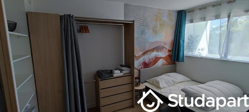 Chambre - 10 m² - 1 pièce