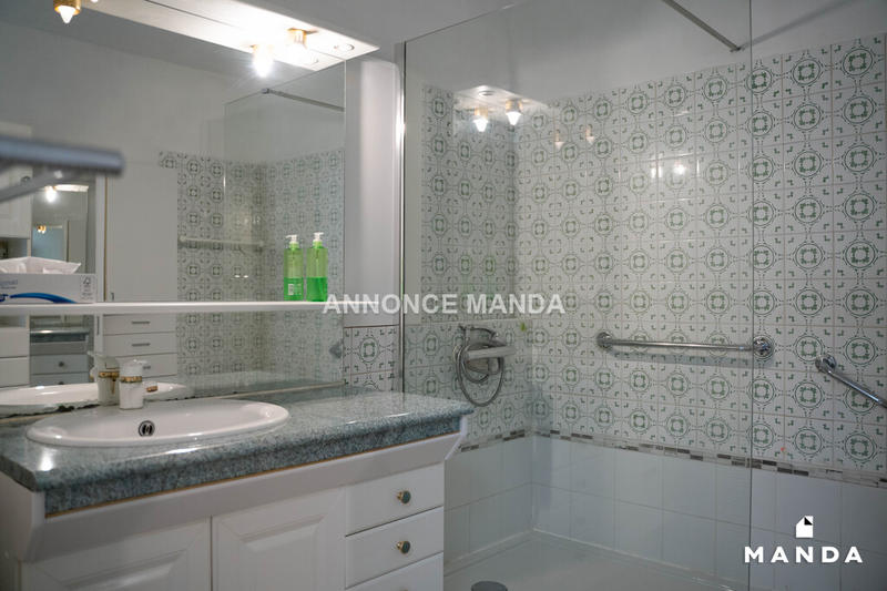 Chambre - 10 m² - 4 pièces