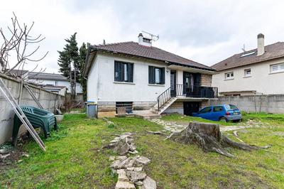 Maison - 90 m² - 3 pièces