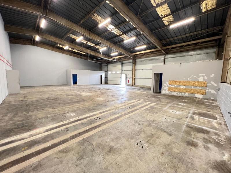 Entrepôt - 450 m²