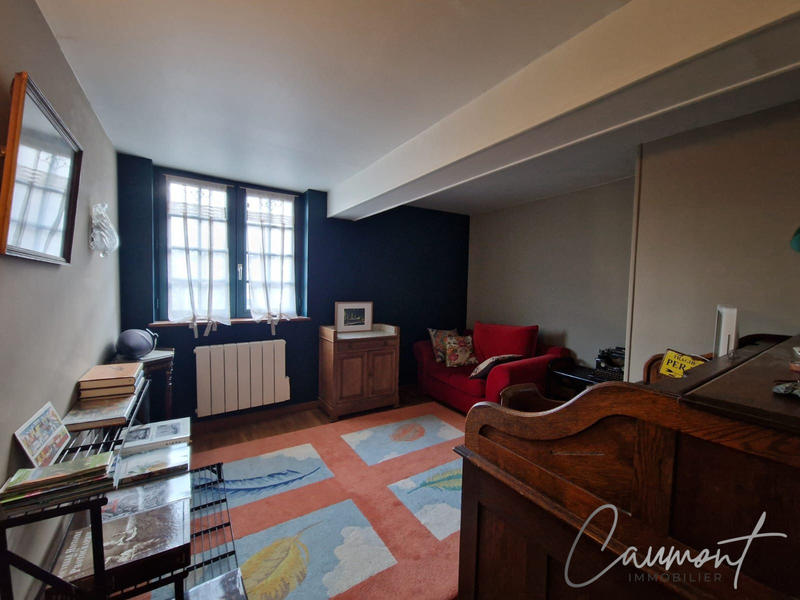 Maison - 210 m² - 8 pièces