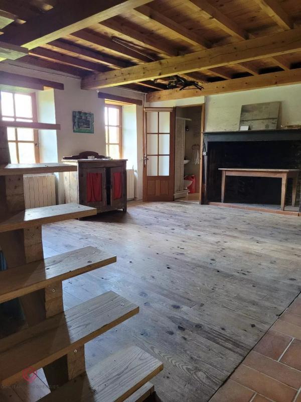 Maison - 96 m² - 6 pièces