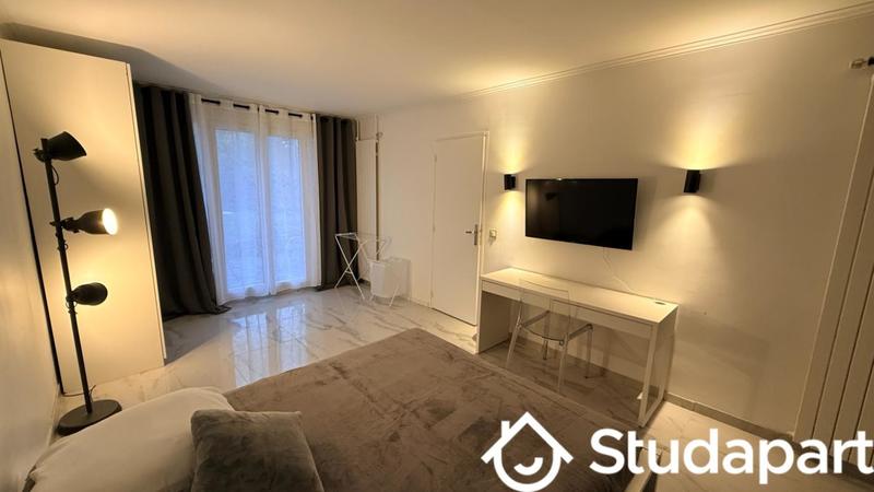 Chambre - 10 m² - 1 pièce