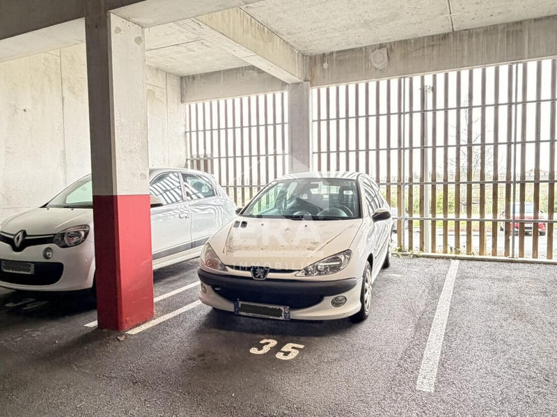 Parking - 14 m²
