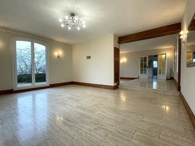 Maison - 165 m² - 6 pièces