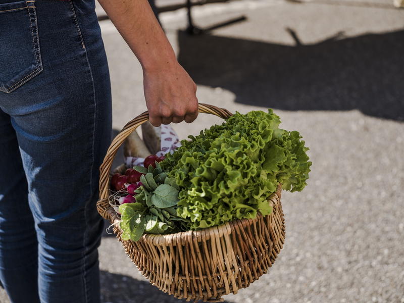 Marché hebdomadaire (fruits et légumes)
