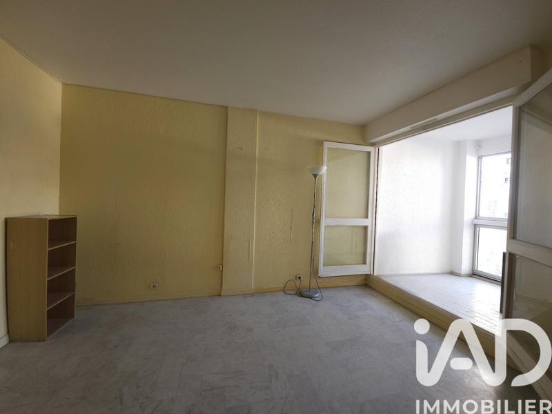 Studio - 25 m² - 1 pièce