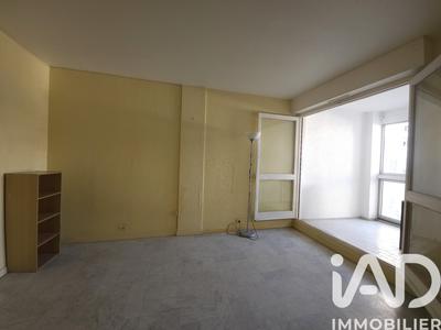 Studio - 25 m² - 1 pièce