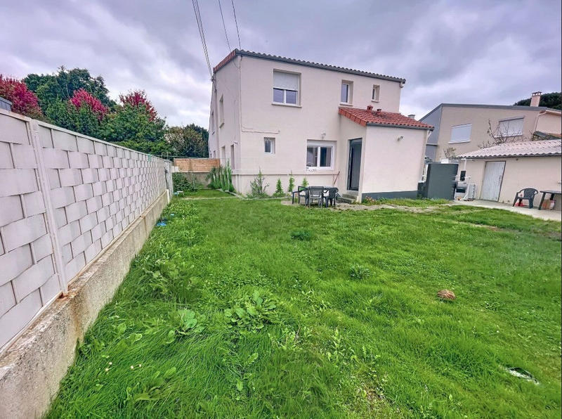 Maison - 95 m² - 5 pièces