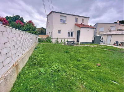 Maison - 95 m² - 5 pièces