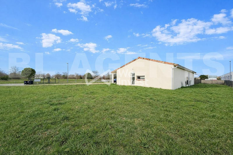 Local commercial - 153 m² - 7 pièces