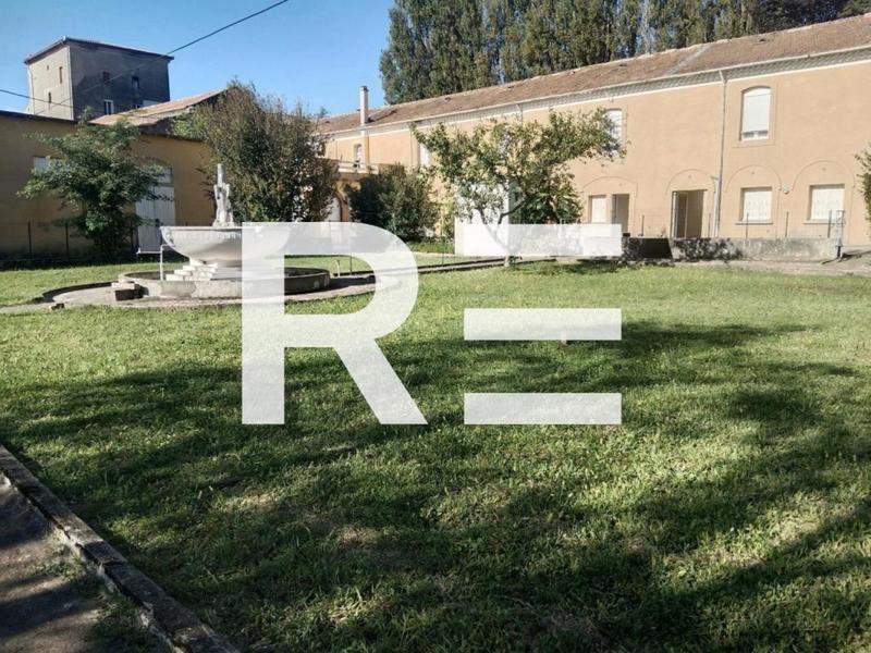 Maison - 420 m² - 14 pièces