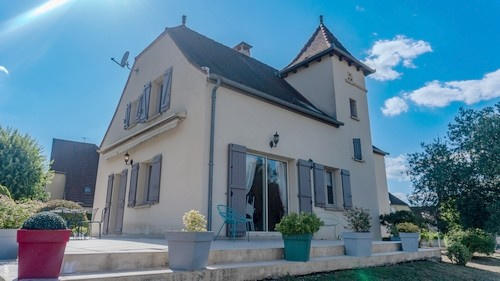 Maison - 144 m² - 8 pièces