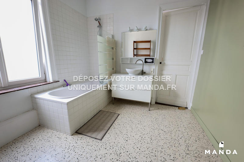 Appartement - 75 m² - 2 pièces