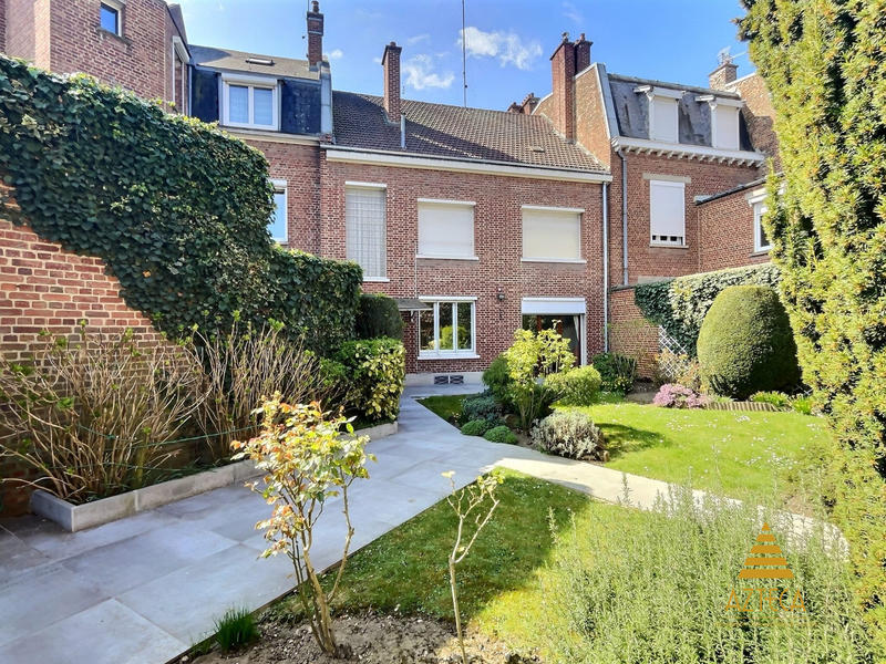 Maison - 158 m² - 5 pièces