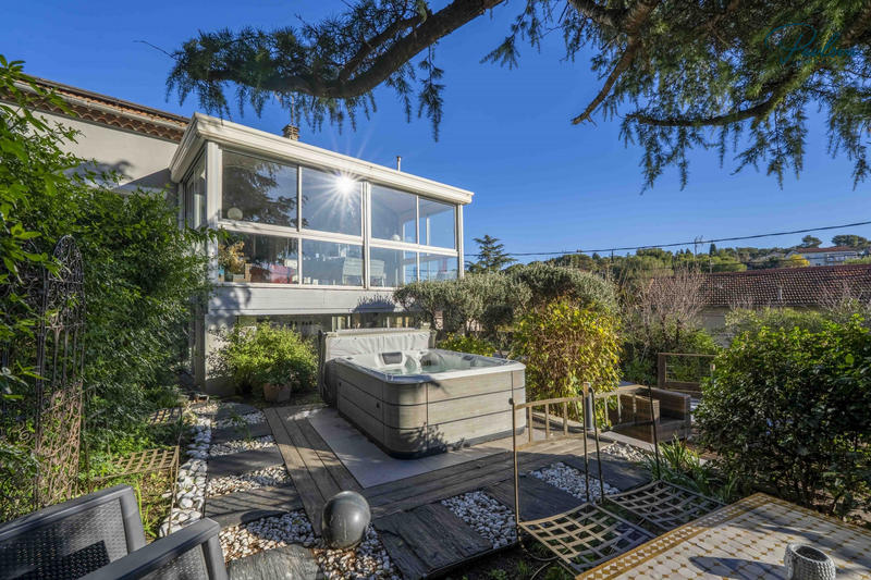 Villa - 135 m² - 6 pièces