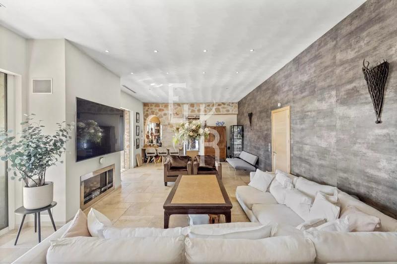 Villa - 188 m² - 6 pièces