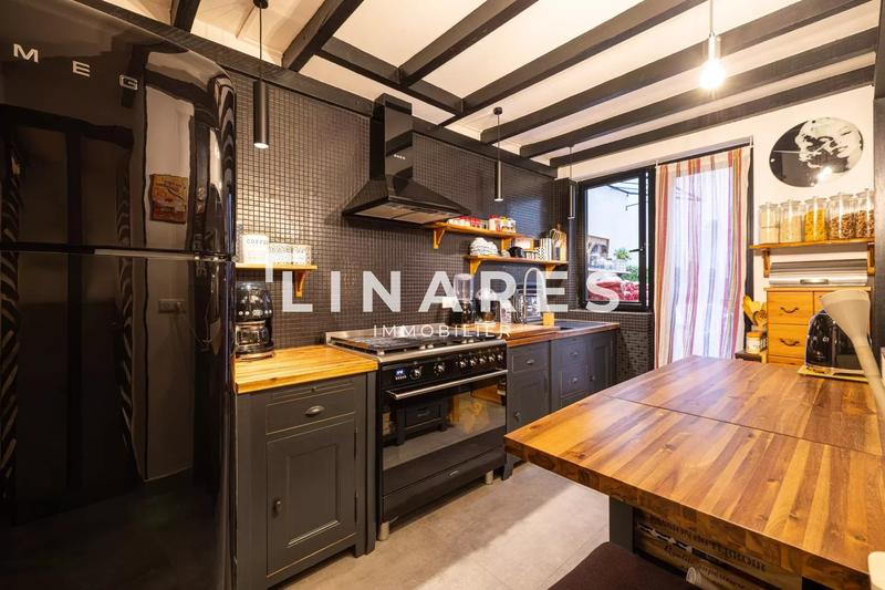 Appartement - 211 m² - 5 pièces