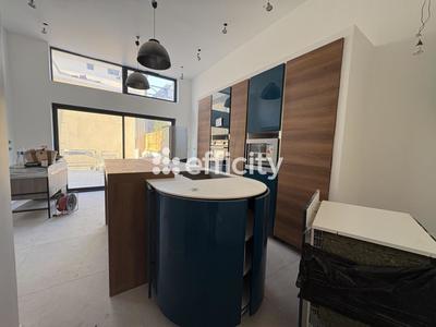 Loft - 180 m² - 5 pièces