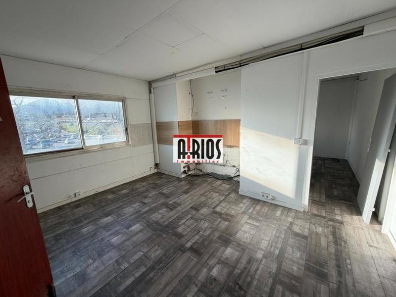 Local d'activité / Entrepôt - 550 m²