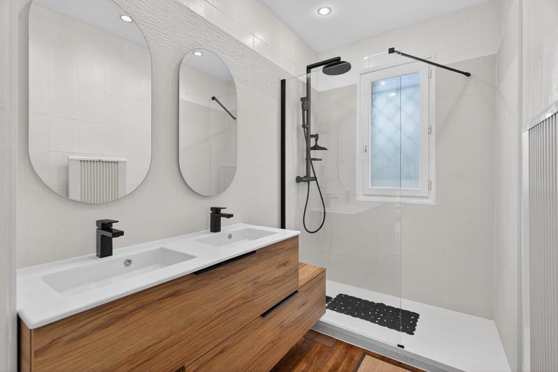 Villa - 203 m² - 6 pièces