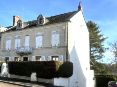 Maison - 227 m² - 7 pièces