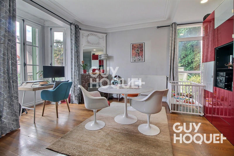 Maison - 180 m² - 7 pièces