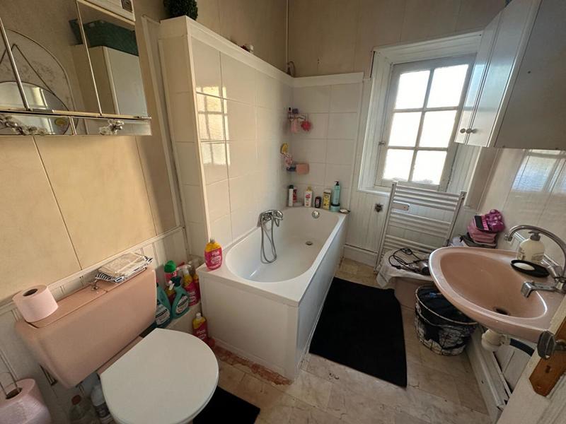 Immeuble - 90 m² - 5 pièces