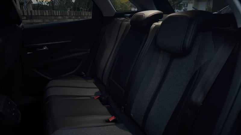 Peugeot 3008 1.5 BlueHDi 130 Allure Business